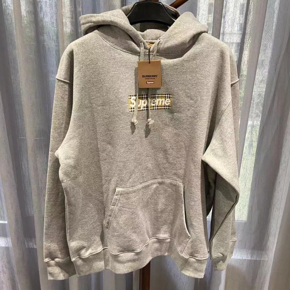 Supreme  3 x Burberry  Box Logo
